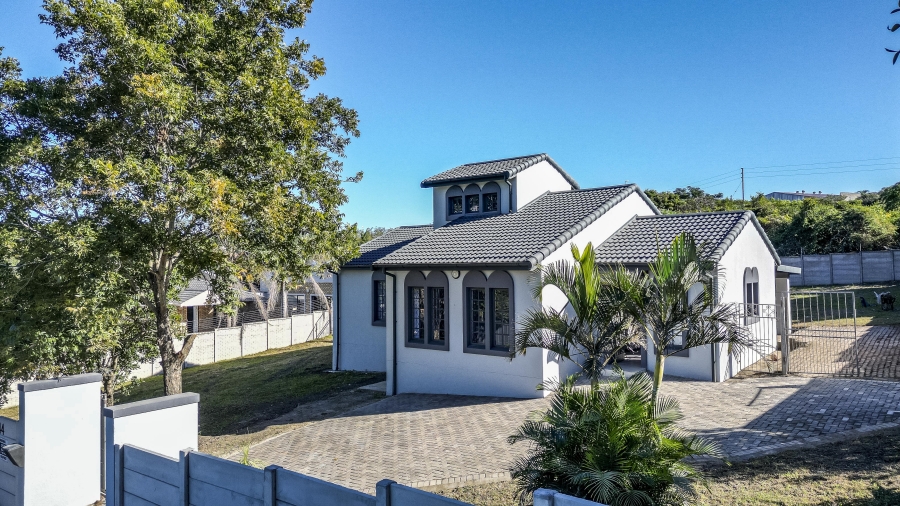 To Let 3 Bedroom Property for Rent in Beacon Bay Eastern Cape